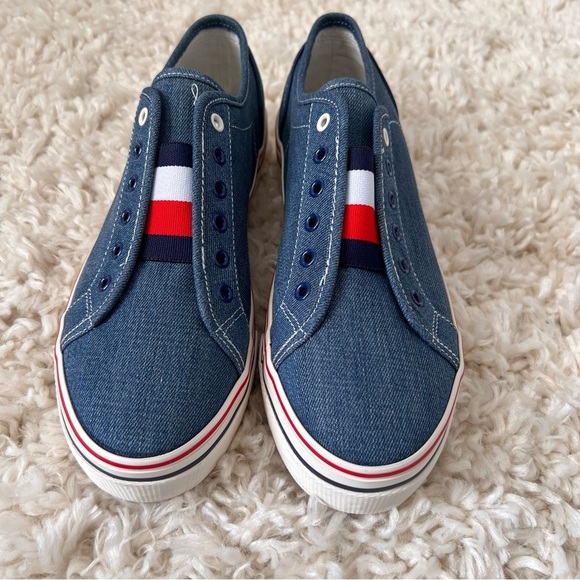 Tommy Hilfiger Women’s Balie Casual Platform Slip on sneakers - Picture 4 of 9